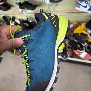 Men's Blue and Yellow Hiking Shoes